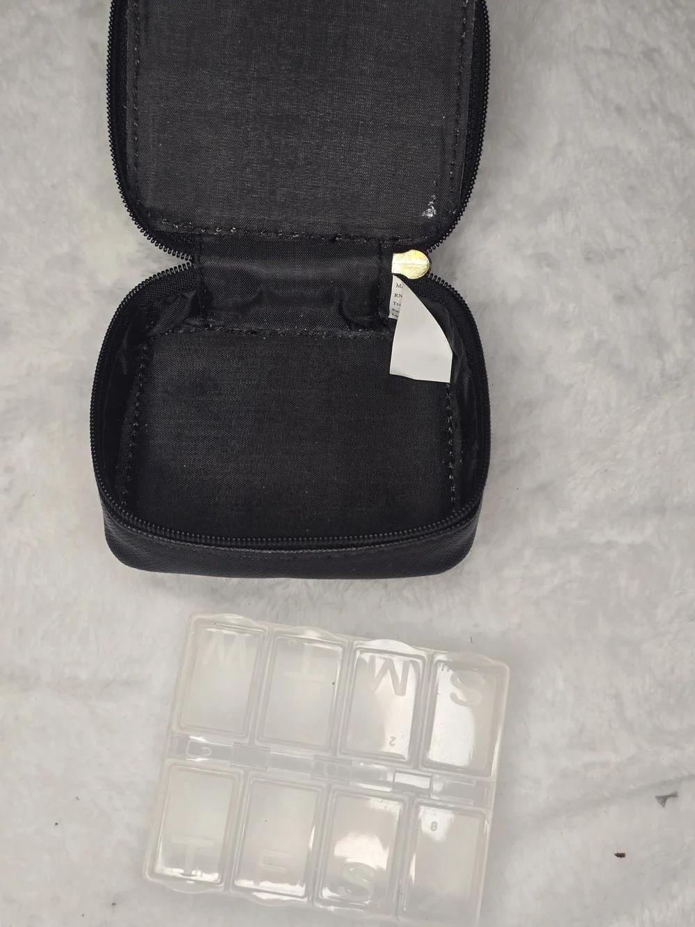 Daily Dose Black Zip Jewelry Case